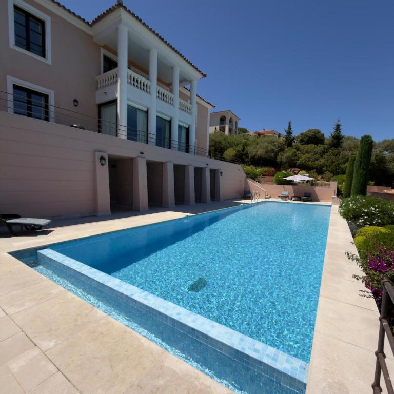 Panorama unique sur la baie de Calvi - Villa - 39