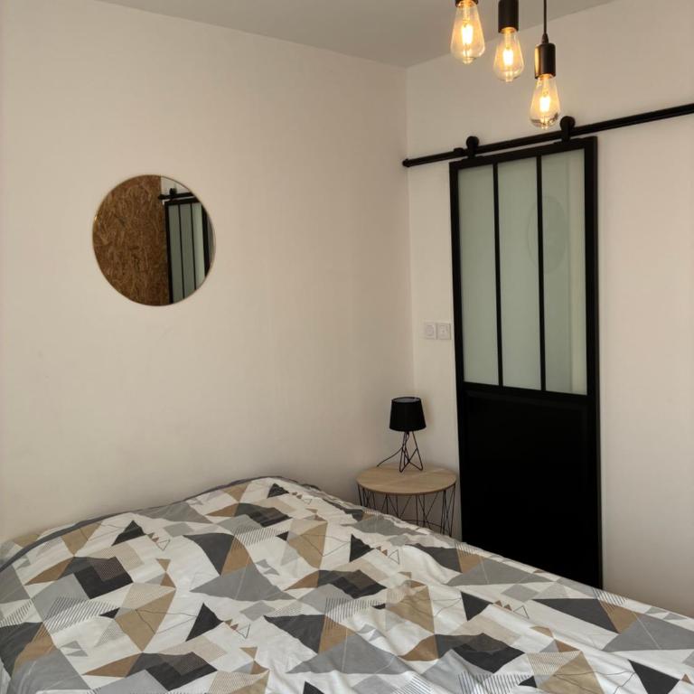 Logement paisible dans une jolie cour intérieure - One-Bedroom Apartment - 3