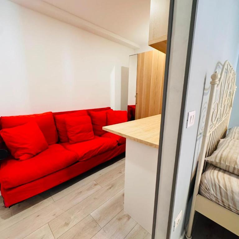 CarloAlberto23- Rooms by Homes in Ancona - Ampia Camera Matrimoniale - 18
