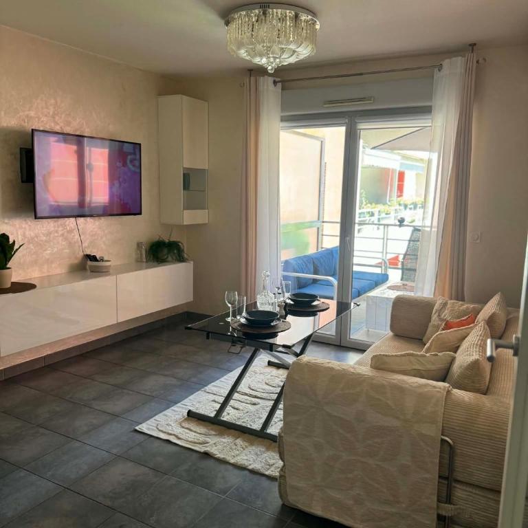 Appartement moderne avec terrasse, parking et clim - Apartamento de 1 dormitorio - 15