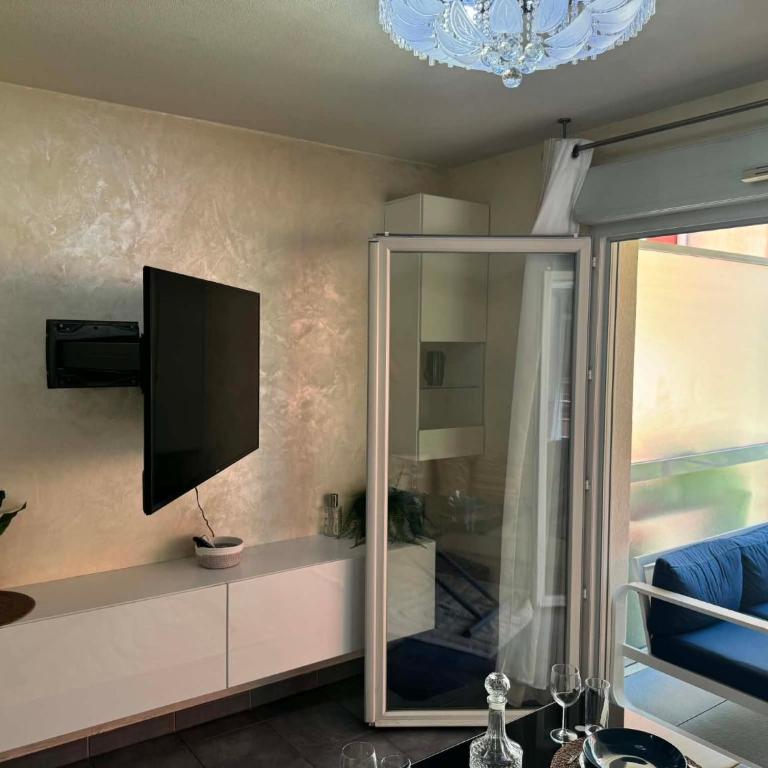 Appartement moderne avec terrasse, parking et clim - Apartamento de 1 dormitorio - 25