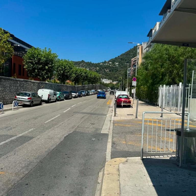 Appartement moderne avec terrasse, parking et clim - Apartamento de 1 dormitorio - 41