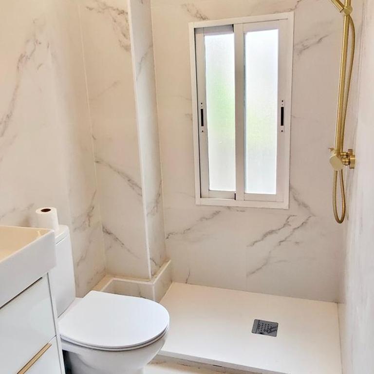 Apartamento de diseño con terraza en el centro - Apartamento de 2 dormitorios con terraza - 25