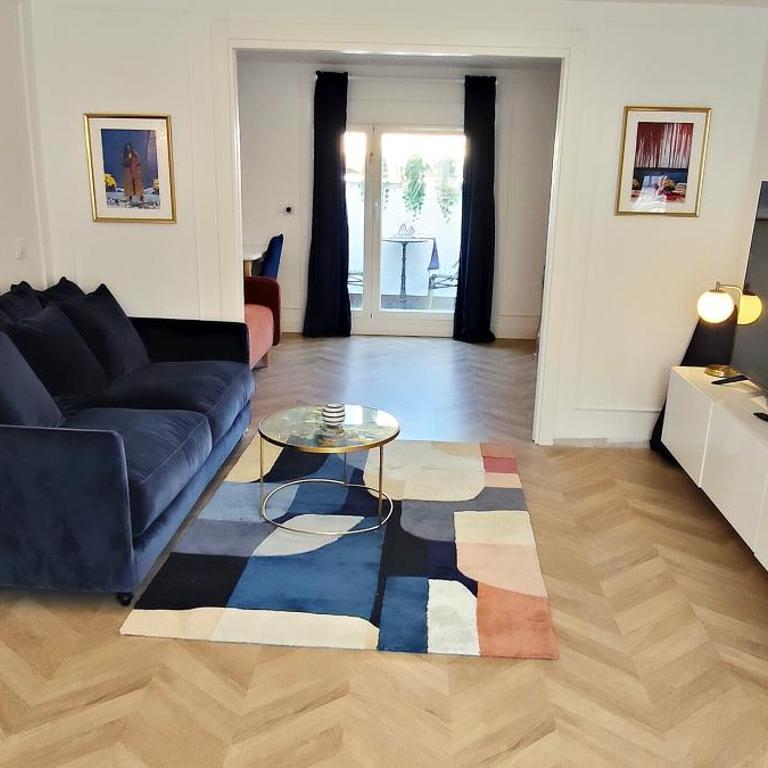 Apartamento de diseño con terraza en el centro - Apartamento de 2 dormitorios con terraza - 2