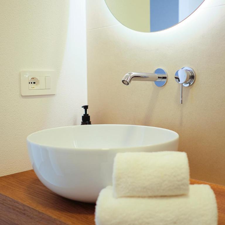 Andresea - Rooms & Sea View Terrace - Double Room - 11
