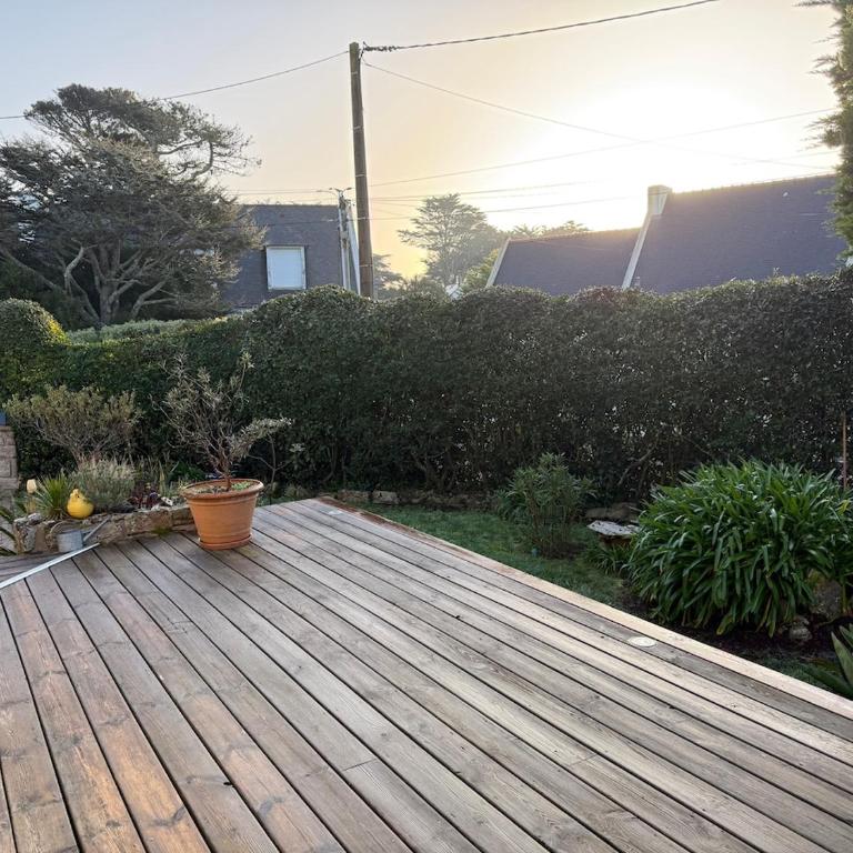 Spacious and comfortable home near beaches - Villa - 12
