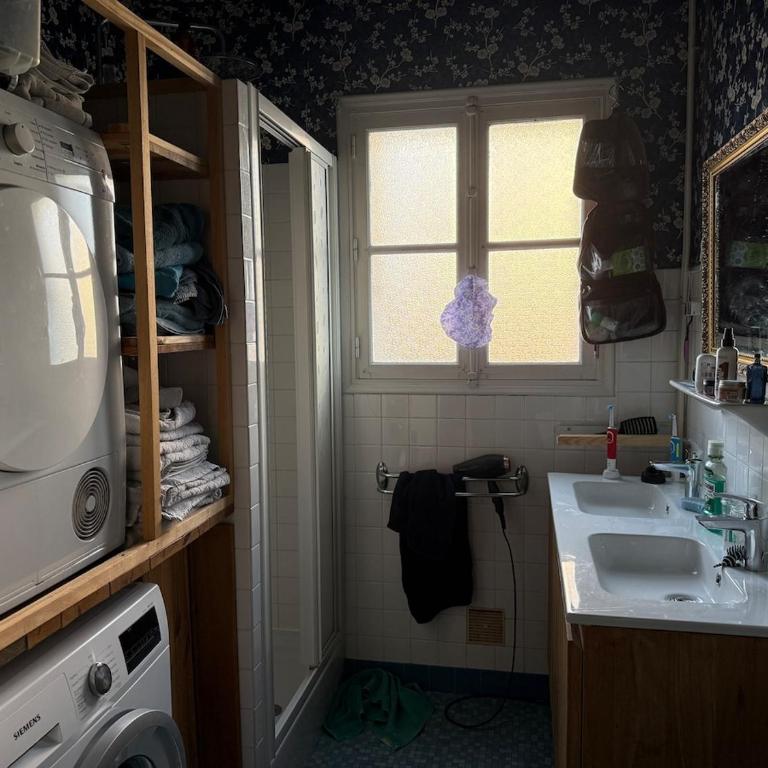 Spacious and comfortable home near beaches - Villa - 28