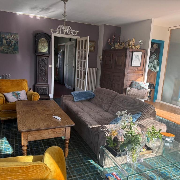 Spacious and comfortable home near beaches - Villa - 31