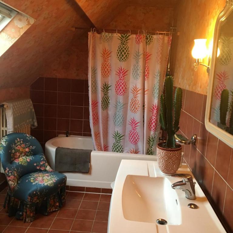 Spacious and comfortable home near beaches - Villa - 39
