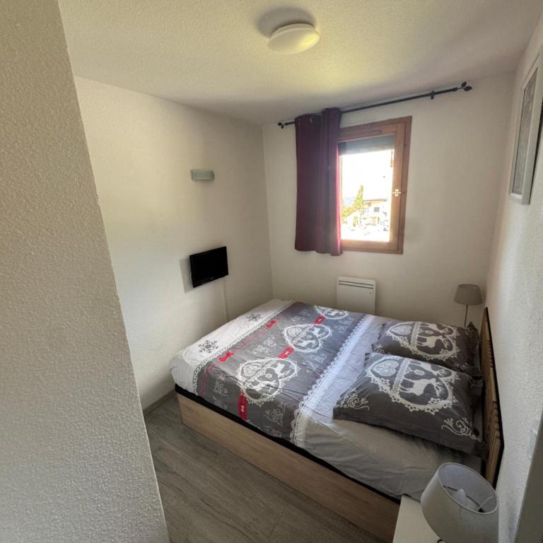 Appart SFL 1650m - Appartement 2 Chambres - 14