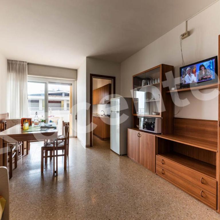 Condominio Aurora B - Appartamento con 2 Camere da Letto, Terrazza e Vista Mare - 4