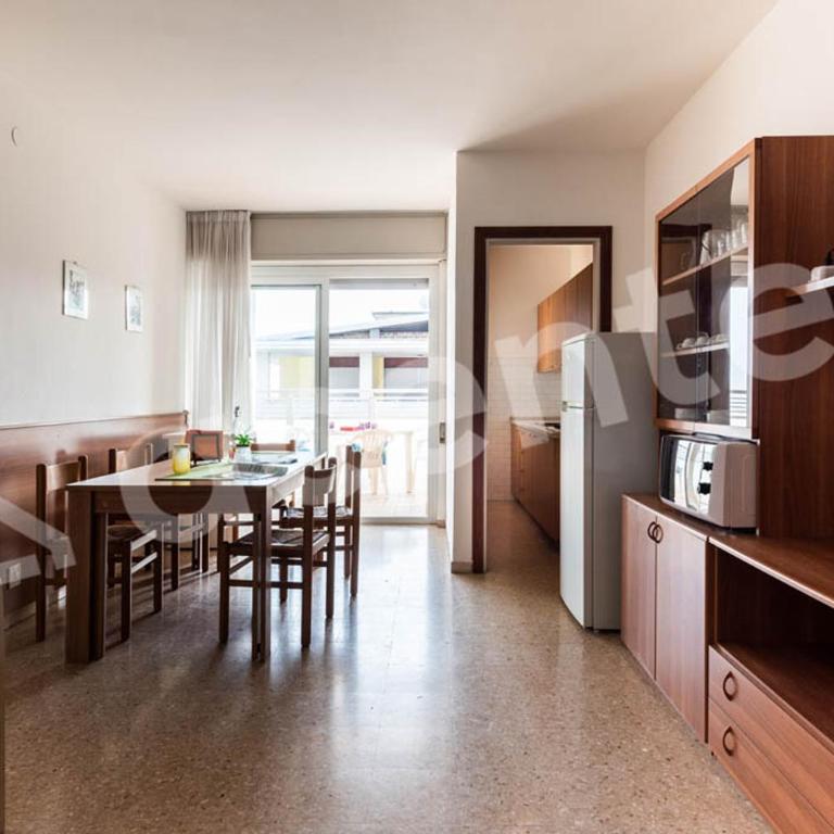 Condominio Aurora B - Appartamento con 2 Camere da Letto, Terrazza e Vista Mare - 5