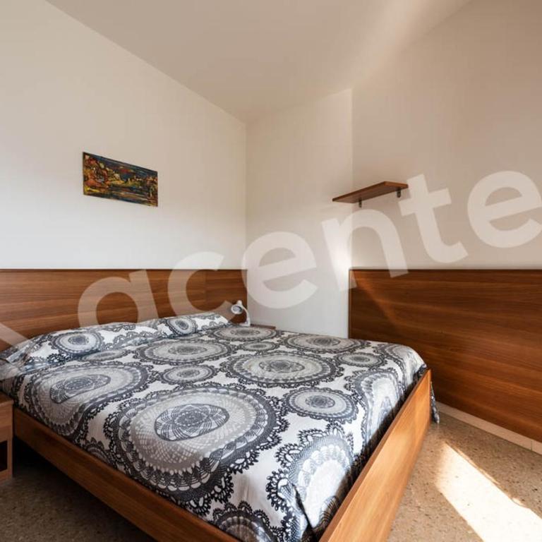 Condominio Aurora B - Appartamento con 2 Camere da Letto, Terrazza e Vista Mare - 10