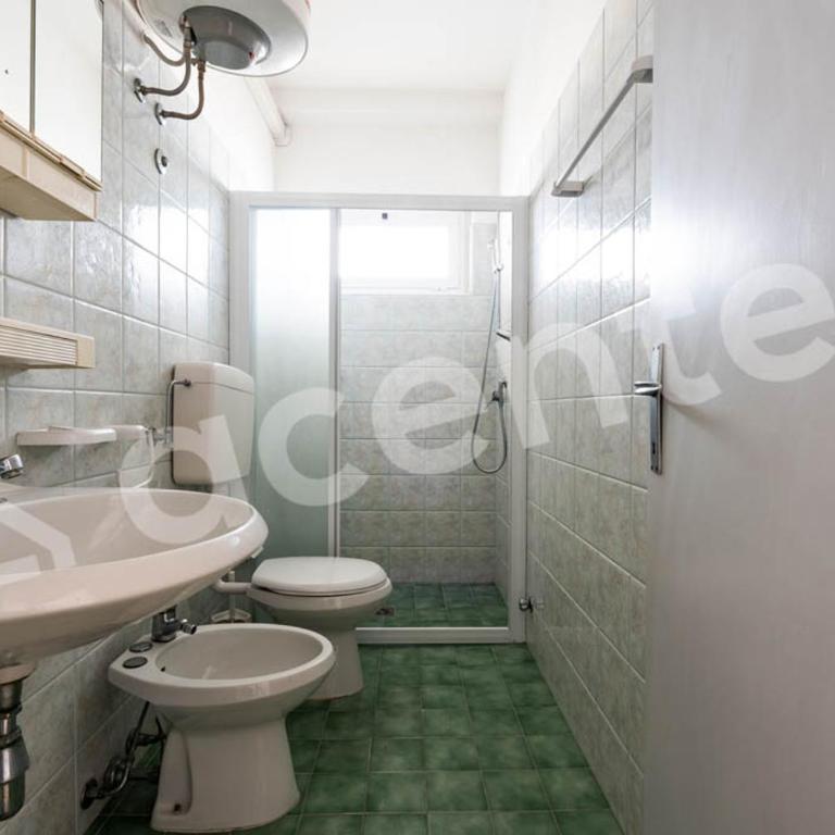 Condominio Aurora B - Appartamento con 2 Camere da Letto, Terrazza e Vista Mare - 11