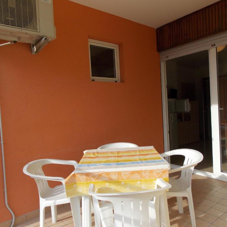 Condominio Aurora B - Appartamento con 2 Camere da Letto e Vista Mare - 1