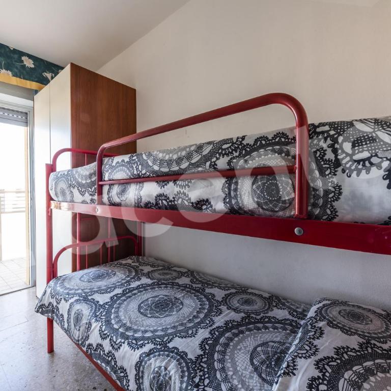 Condominio Aurora B - Appartamento con 2 Camere da Letto, Terrazza e Vista Mare - 5