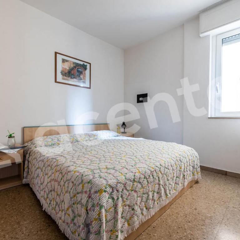 Condominio Aurora B - Appartamento con 2 Camere da Letto, Terrazza e Vista Mare - 9