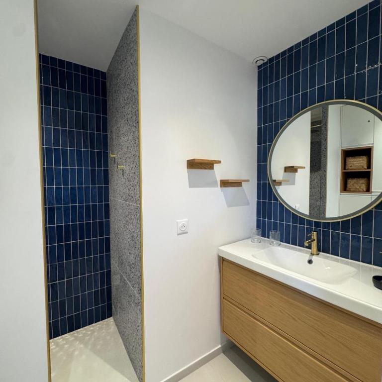 Plage 300m - Terrasse, Parking, Piscine et Climatisation - Two-Bedroom Apartment - 17