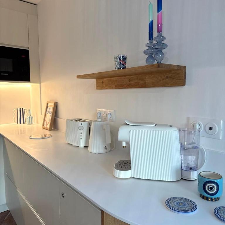 Plage 300m - Terrasse, Parking, Piscine et Climatisation - Two-Bedroom Apartment - 11