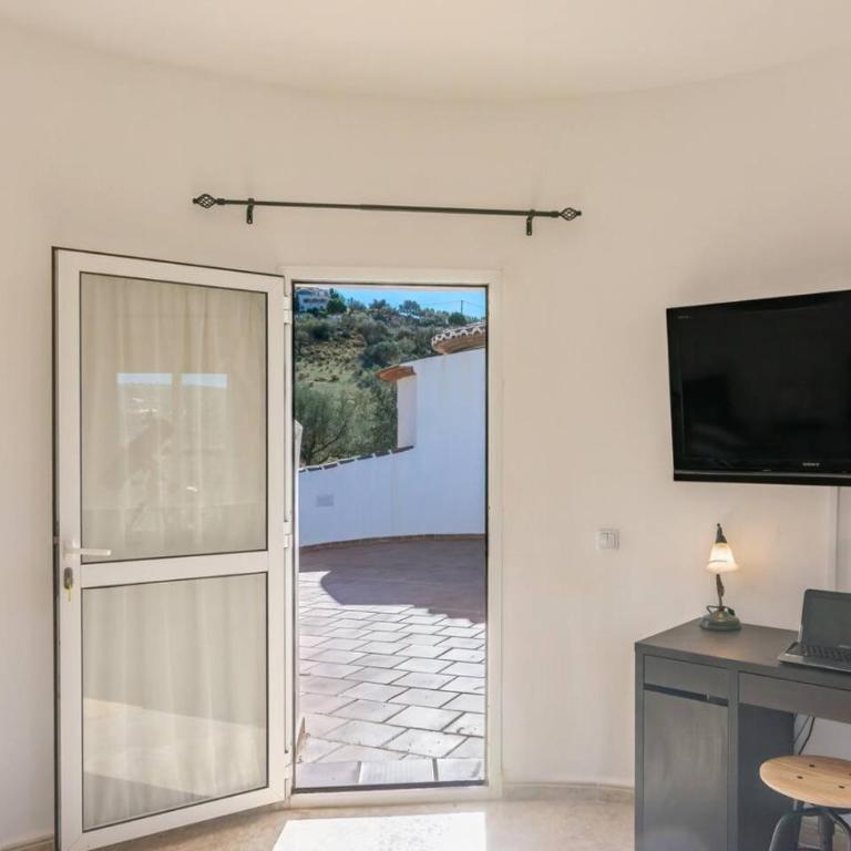 Villa Dos Torres | 4BR Villa Near Sierra Tejeda - Villa - 37