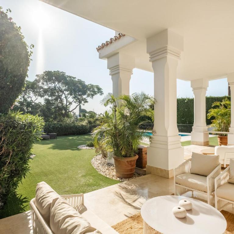 Newly Renovated Frontline Golf 7 BDRM Luxury Villa - Superior Villa - 9