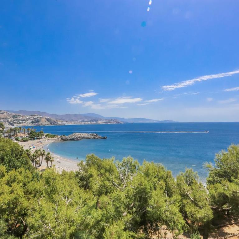 Sea View Haven with Pool & Magical Sunrises - Apartment mit 2 Schlafzimmern, Terrasse und Meerblick - 49