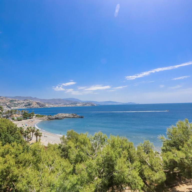 Sea View Haven with Pool & Magical Sunrises - Apartment mit 2 Schlafzimmern, Terrasse und Meerblick - 53