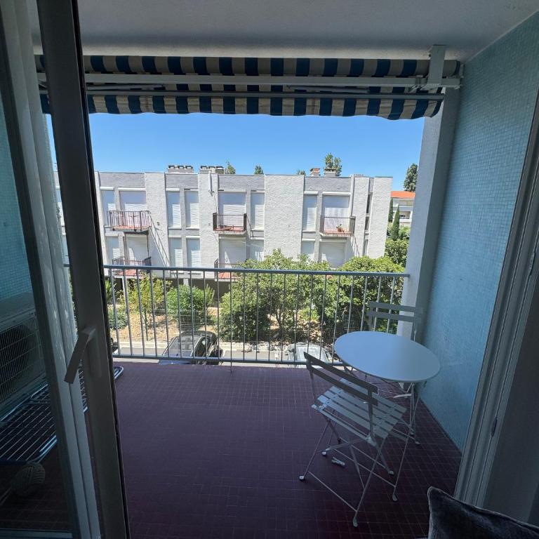Horizon Méditerranée Piscine & Plage à Pied - Two-Bedroom Apartment - 11