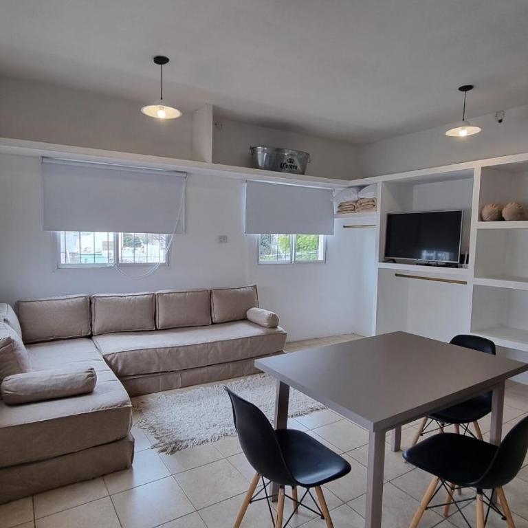 Los Olivos - One-Bedroom Apartment - 1