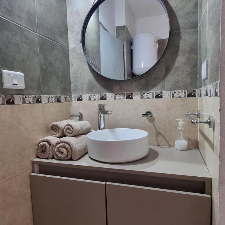 Los Olivos - One-Bedroom Apartment - 3