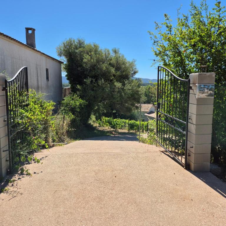 La maison sous les oliviers Casa d'Iloa - One-Bedroom House - 36
