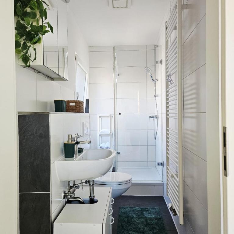 Modernes Tiny City House - 3 Apartments - Apartment mit 1 Schlafzimmer und Balkon - 28