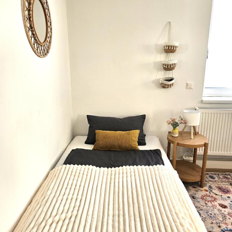 Modernes Tiny City House - 3 Apartments - Apartment mit 1 Schlafzimmer - 24