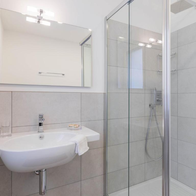 CASA ESEDRA - Appartamento 3 parcheggio privato - Appartamento con 2 Camere da Letto - 13