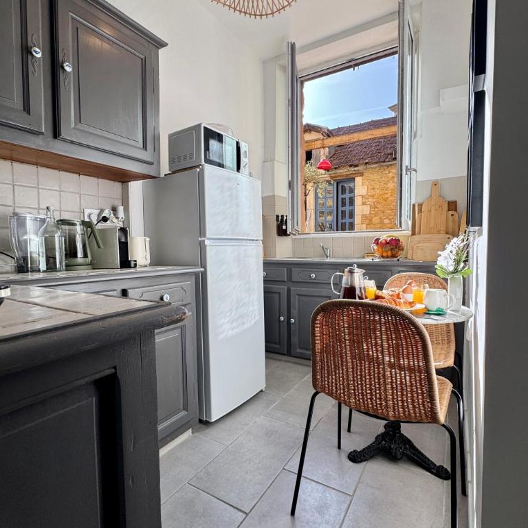 Charming and cosy quiet studio heart of Sarlat - One-Bedroom Apartment with Terrace - 7
