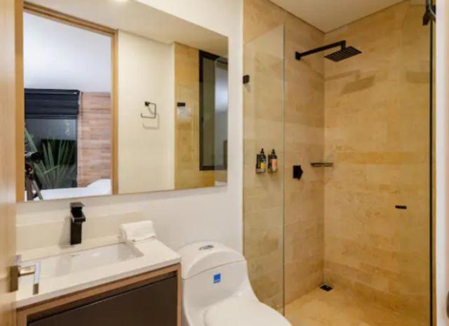 Amplio apartamento para 16 personas, 4 habitaciones, 4 baños con jacuzzi - Apartment - 6