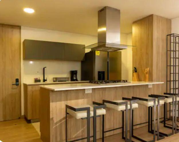 Amplio apartamento para 16 personas, 4 habitaciones, 4 baños con jacuzzi - Apartment - 12