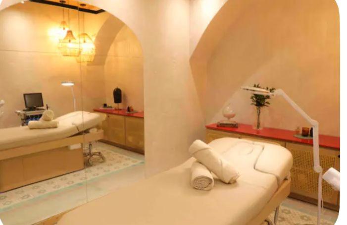 Amplio apartamento para 16 personas, 4 habitaciones, 4 baños con jacuzzi - Apartment - 29