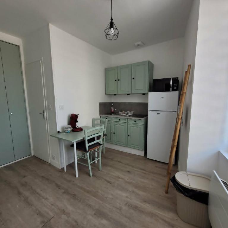 Appart 1er étage Angers Chalouère - Appartement 1 Chambre - 1