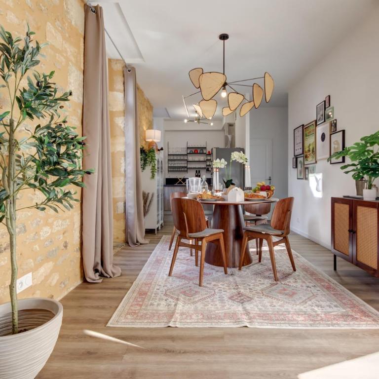 Elegant 4 pers terrace parking heart of Sarlat - Two-Bedroom Deluxe Apartment with Balcony - 3
