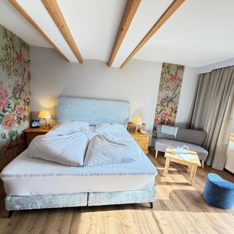 Landhotel Lindenhof - Superior Doppelzimmer mit Balkon - 1