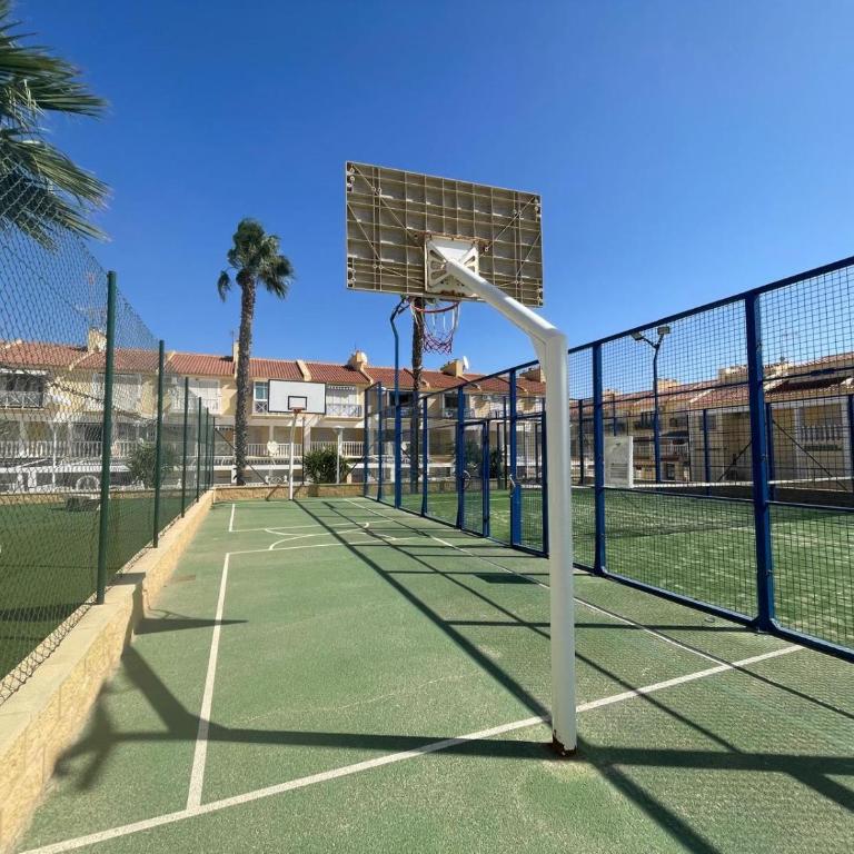 Casa Del Tudor - Three-Bedroom House - 16