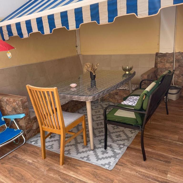 Casa Del Tudor - Three-Bedroom House - 4