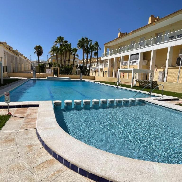 Casa Del Tudor - Three-Bedroom House - 2