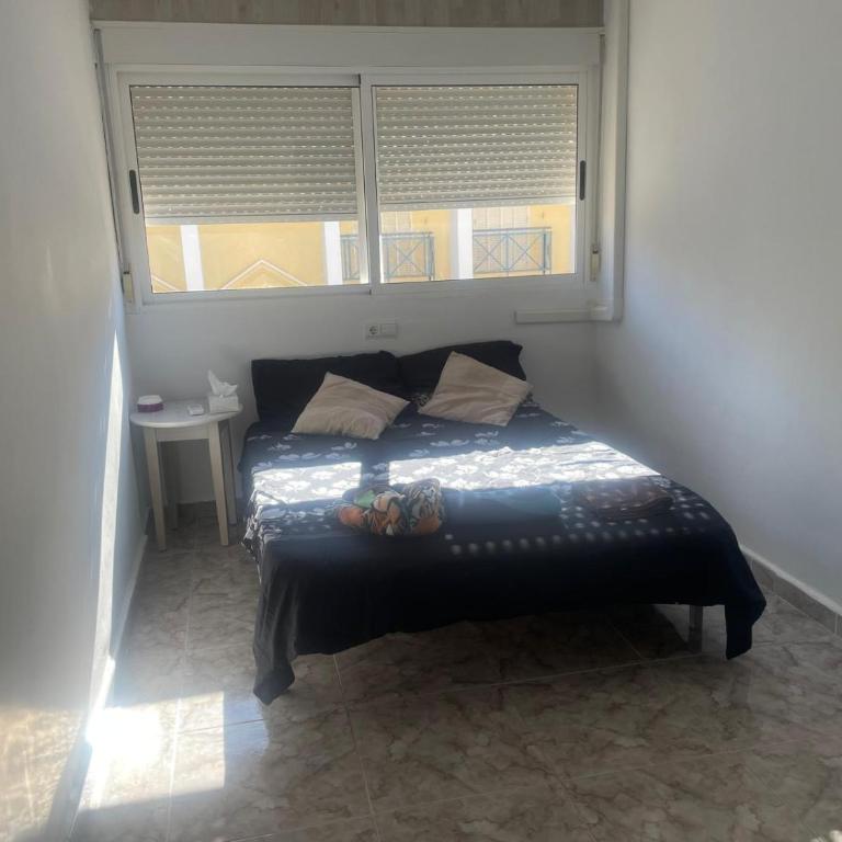 Casa Del Tudor - Three-Bedroom House - 12