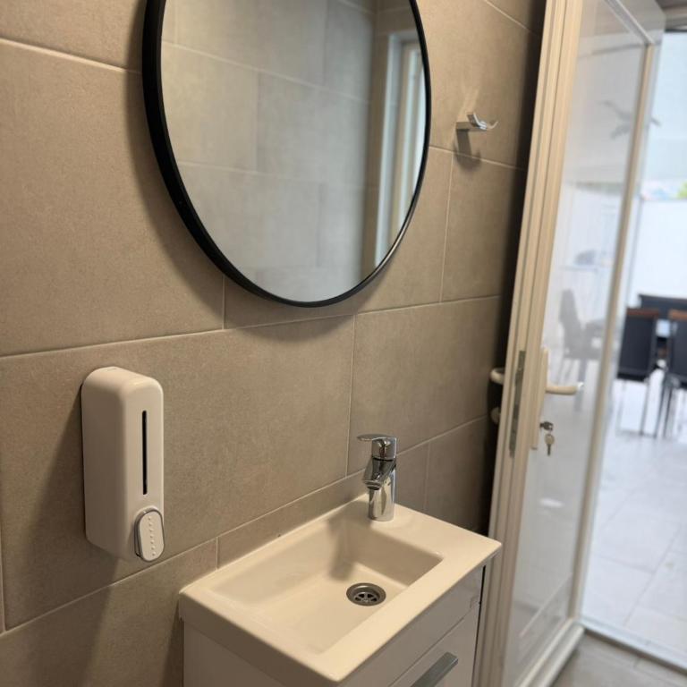 Elaan Pool&Residence - Three-Bedroom Apartment - 9