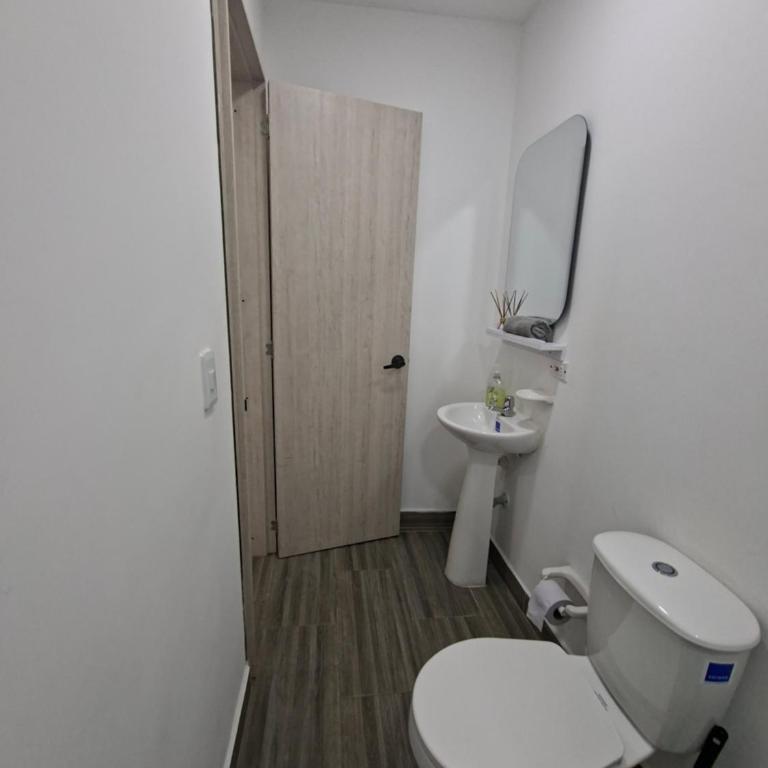 Loft 5 Minutos de Jardín plaza sector universitario Barrio el Ingenio - One-Bedroom Apartment - 5