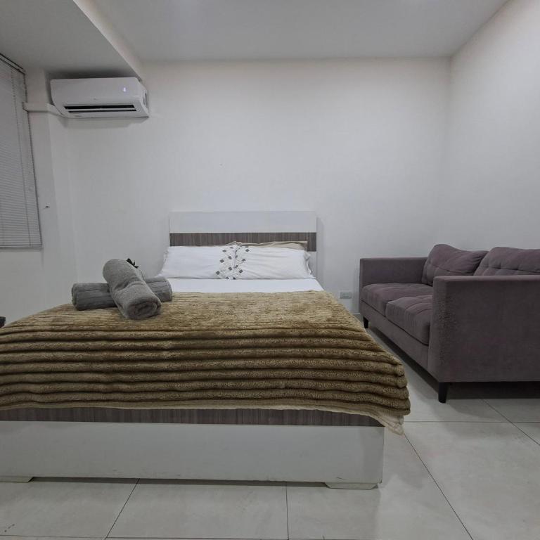 Loft 5 Minutos de Jardín plaza sector universitario Barrio el Ingenio - One-Bedroom Apartment - 8