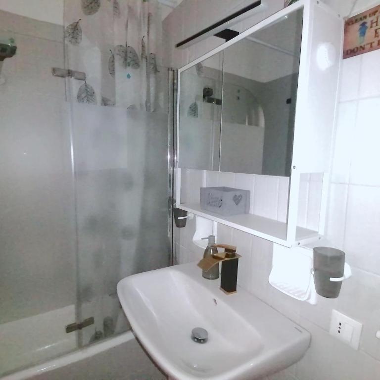 B&B Vacanze Alassio - Camera Familiare con Bagno Privato - 33