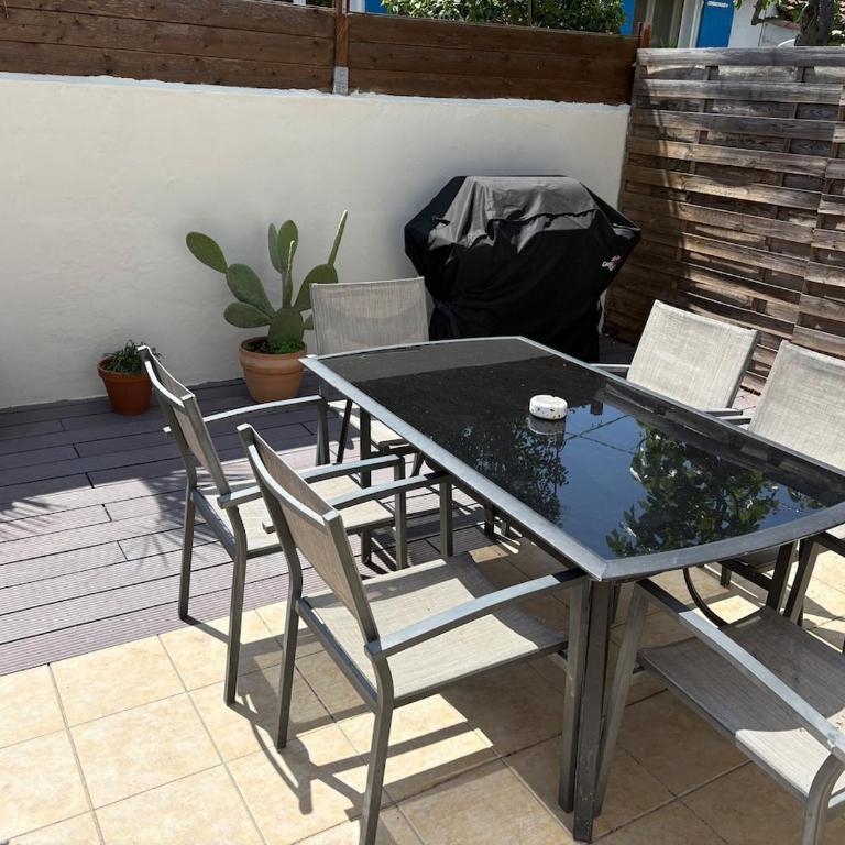 Charmante maison terrasse ensoleillée 3 Chambres - Maison de Vacances - 17